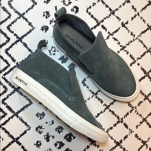 SeaVees Gray Women’s Sleek Slip-On Comfort Sneakers - US Size 8 - EUC